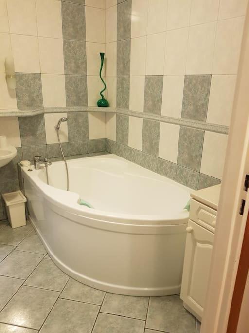 Appartamento Sloneczny Apartamencik Breslavia Esterno foto